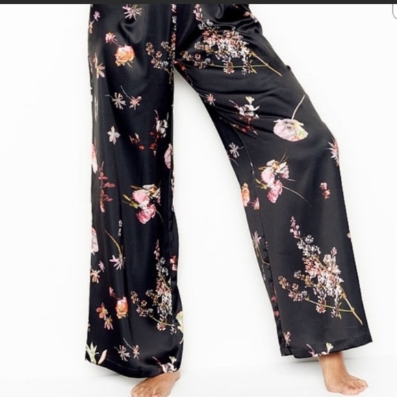 VS Victoria’s Secret Floral Satin Pants - Picture 2 of 2